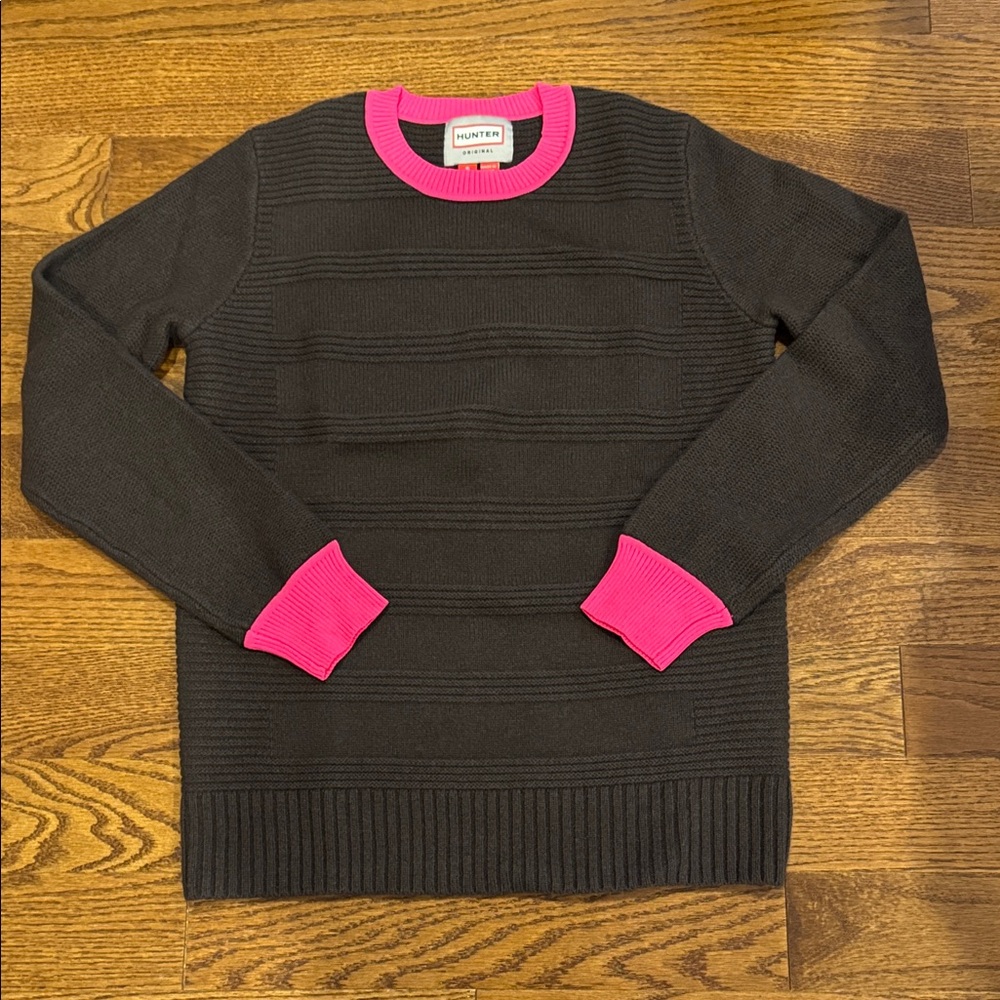 Hunter Brown Knit Sweater with Pink Trim